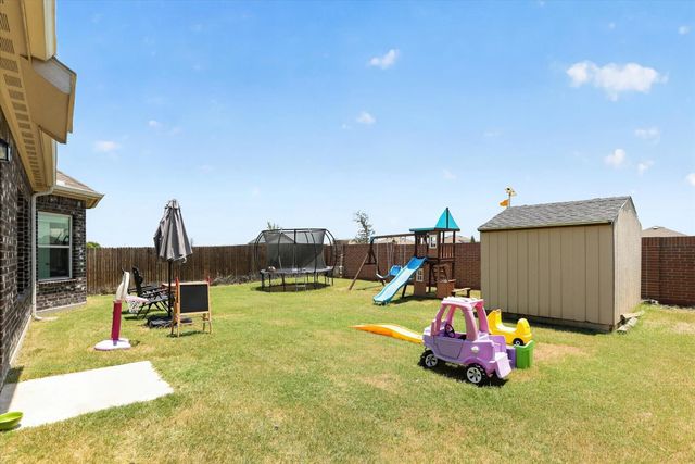 1928 Blackbrush Drive, Royse City, TX 75189