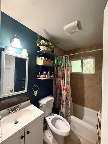 803 Bayview Avenue, Amityville, NY 11701