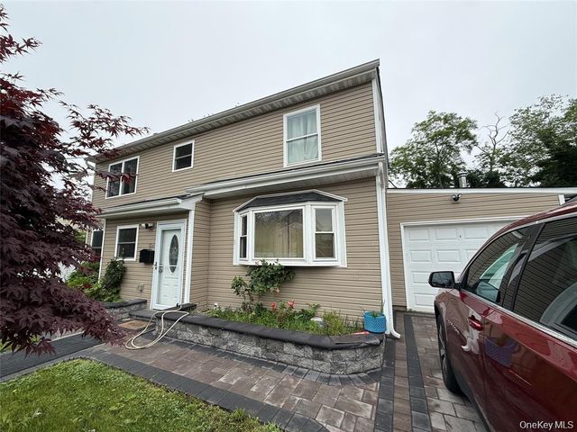 803 Bayview Avenue, Amityville, NY 11701