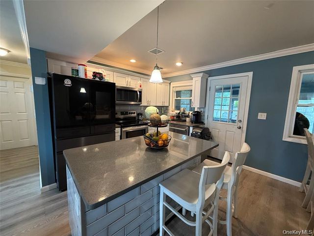 803 Bayview Avenue, Amityville, NY 11701