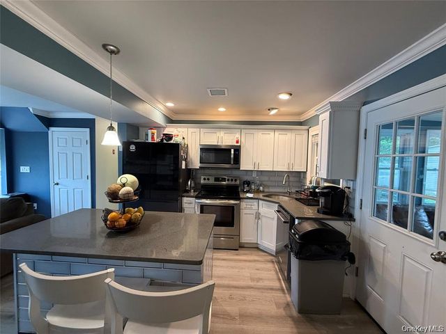 803 Bayview Avenue, Amityville, NY 11701