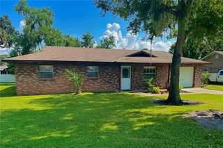 18 E BAY AVENUE, Yalaha, FL 34797