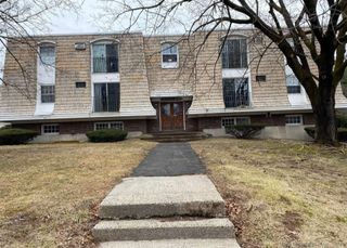 1172 Middle Turnpike West APT C2, Manchester, CT 06040