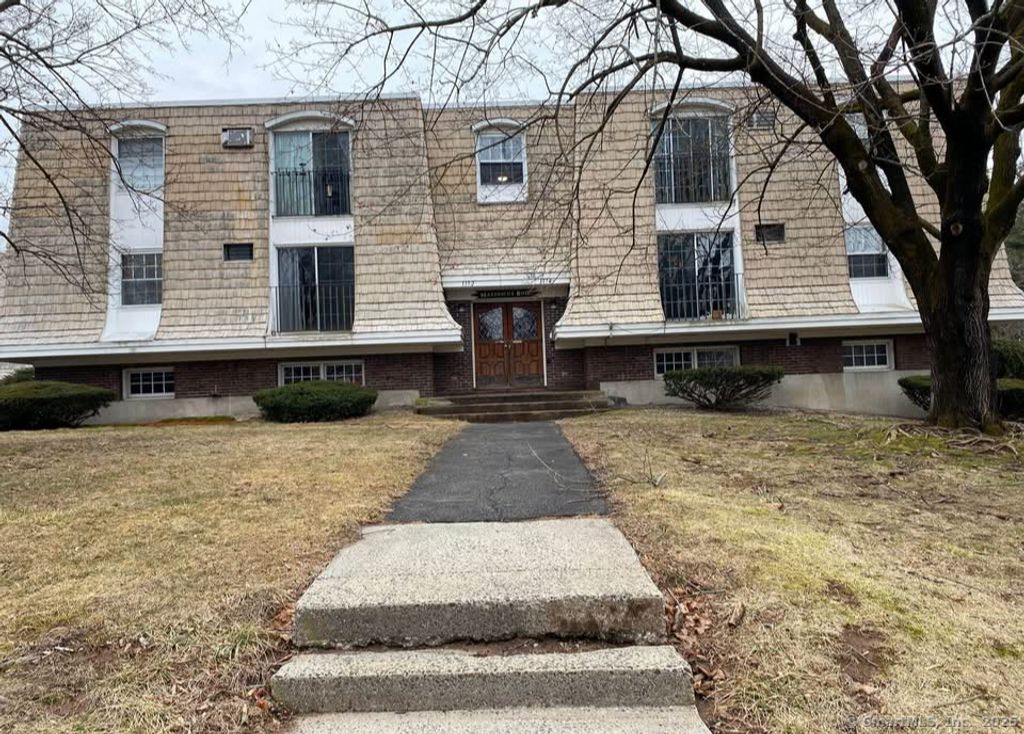 1172 Middle Turnpike West APT C2, Manchester, CT 06040