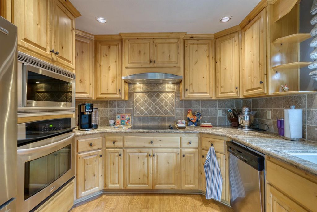 Image 27 of property listing at 42123 Auberry Road, Auberry, CA 93602