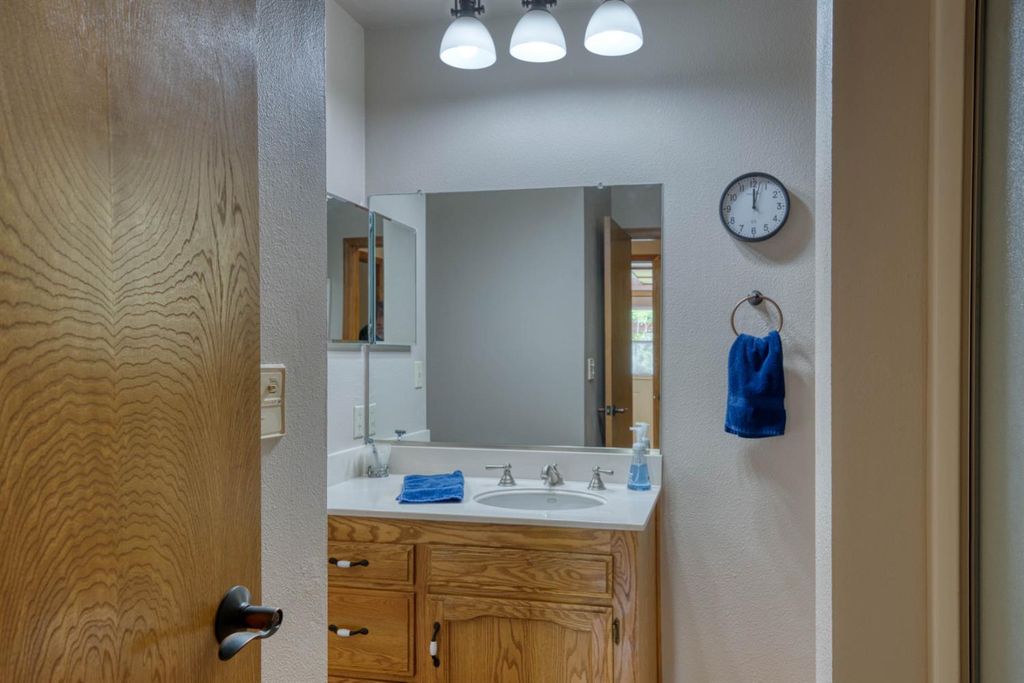 Image 39 of property listing at 42123 Auberry Road, Auberry, CA 93602