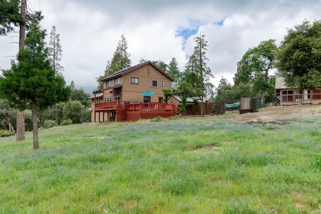 Image 6 of property listing at 42123 Auberry Road, Auberry, CA 93602