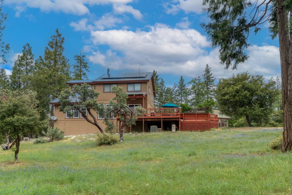 Image 7 of property listing at 42123 Auberry Road, Auberry, CA 93602