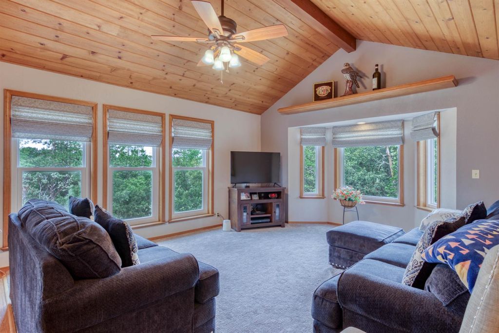 Image 9 of property listing at 42123 Auberry Road, Auberry, CA 93602