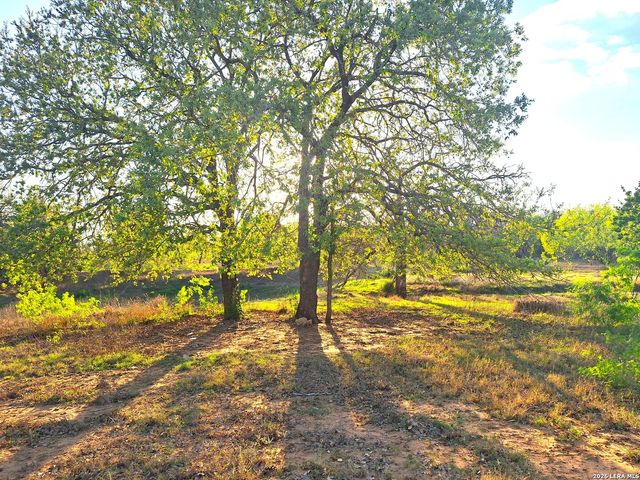 4904 Blackhill, Floresville, TX 78114