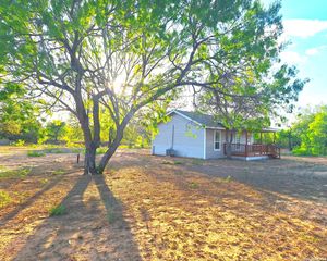 4904 Blackhill, Floresville, TX 78114