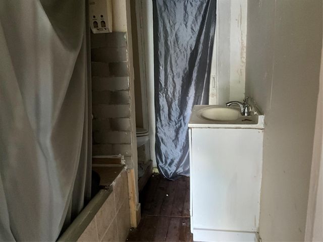 2614 Lee Street, Houston, TX 77026