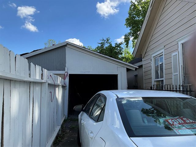 2614 Lee Street, Houston, TX 77026