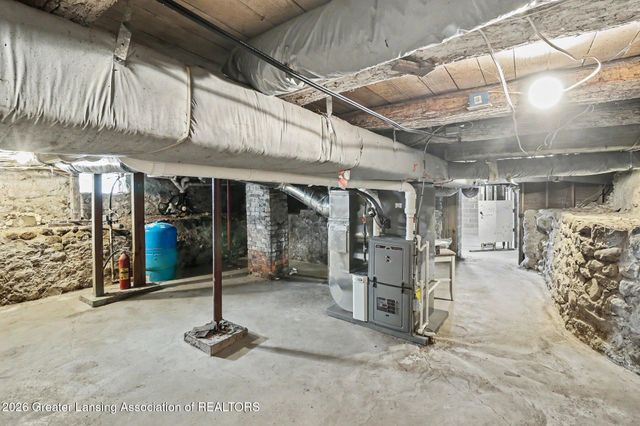 5490 W Howe Road, Dewitt, MI 48820