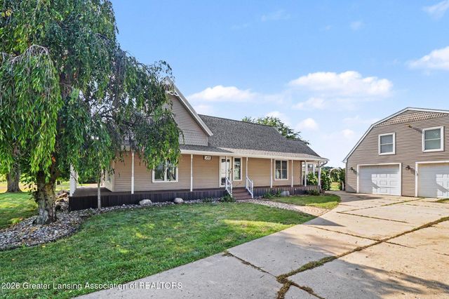 5490 W Howe Road, Dewitt, MI 48820
