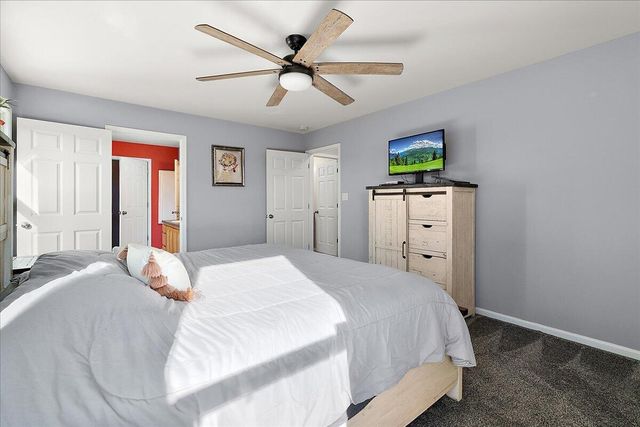 12880 Jordan Meadows Court, Lowell, MI 49331