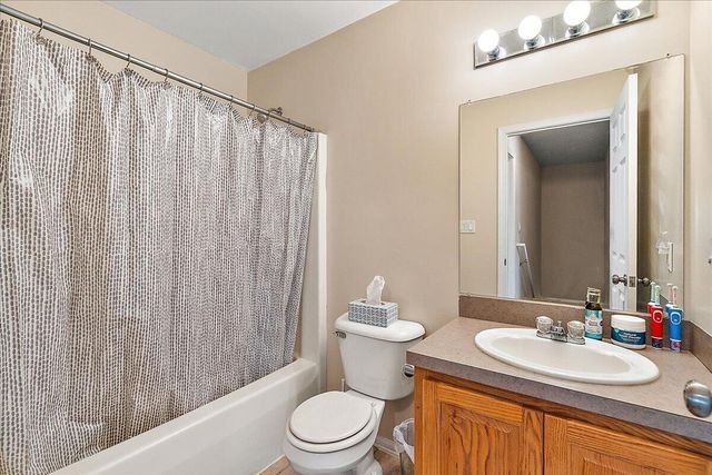 12880 Jordan Meadows Court, Lowell, MI 49331