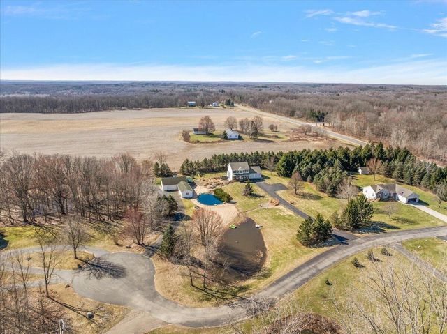 12880 Jordan Meadows Court, Lowell, MI 49331