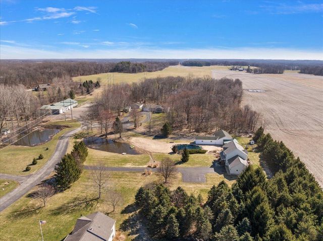 12880 Jordan Meadows Court, Lowell, MI 49331