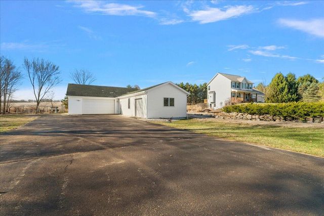 12880 Jordan Meadows Court, Lowell, MI 49331