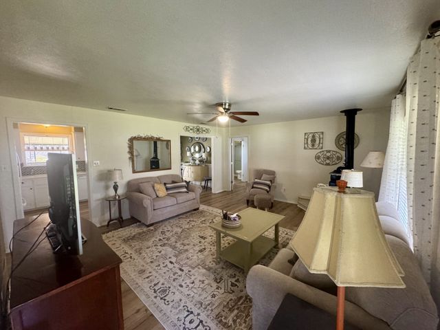 1926 VZ COUNTY ROAD 3103, Edgewood, TX 75117