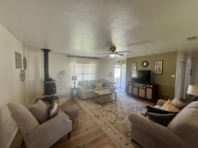 1926 VZ COUNTY ROAD 3103, Edgewood, TX 75117