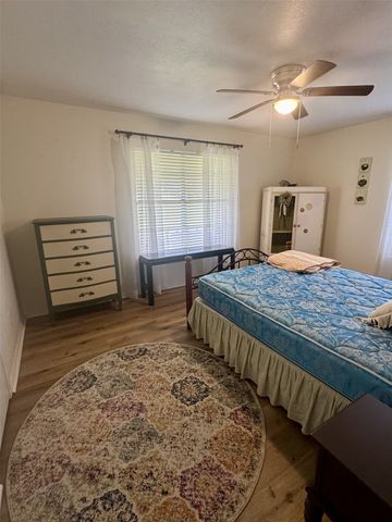 1926 VZ COUNTY ROAD 3103, Edgewood, TX 75117