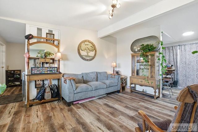 596 Hyde Ave, Pocatello, ID 83201