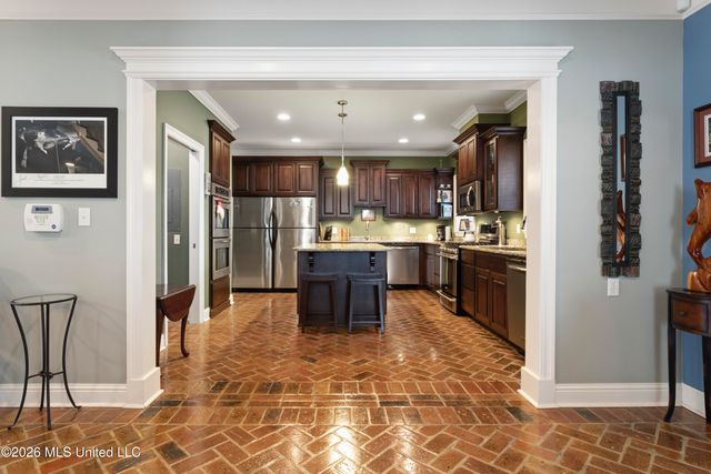 2410 W Shore Drive, Biloxi, MS 39532