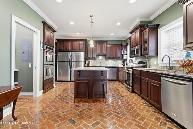 2410 W Shore Drive, Biloxi, MS 39532