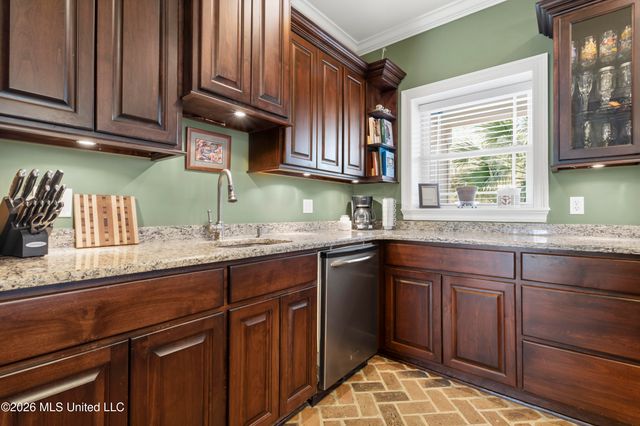 2410 W Shore Drive, Biloxi, MS 39532