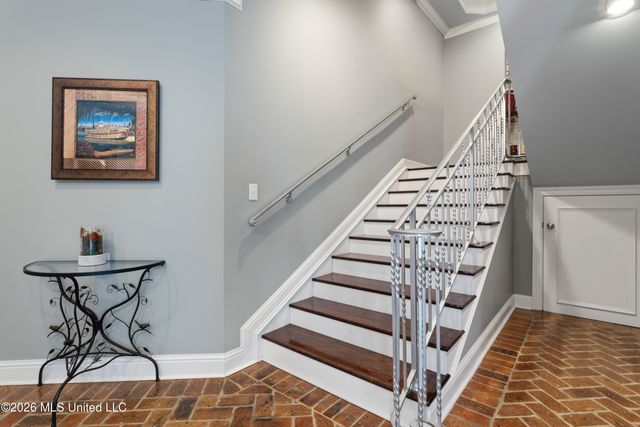 2410 W Shore Drive, Biloxi, MS 39532