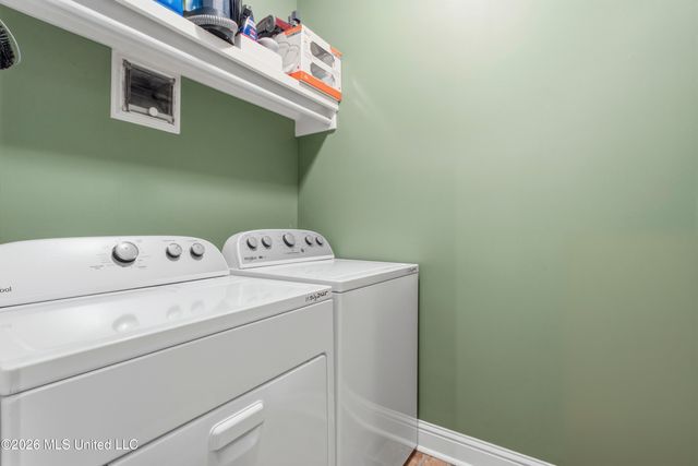 2410 W Shore Drive, Biloxi, MS 39532