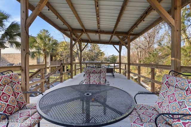 2410 W Shore Drive, Biloxi, MS 39532