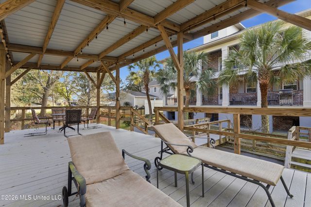 2410 W Shore Drive, Biloxi, MS 39532