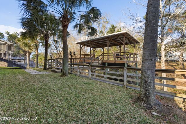 2410 W Shore Drive, Biloxi, MS 39532