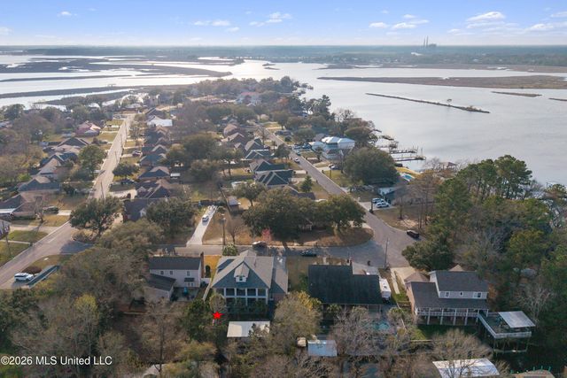 2410 W Shore Drive, Biloxi, MS 39532