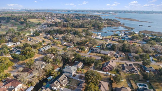 2410 W Shore Drive, Biloxi, MS 39532