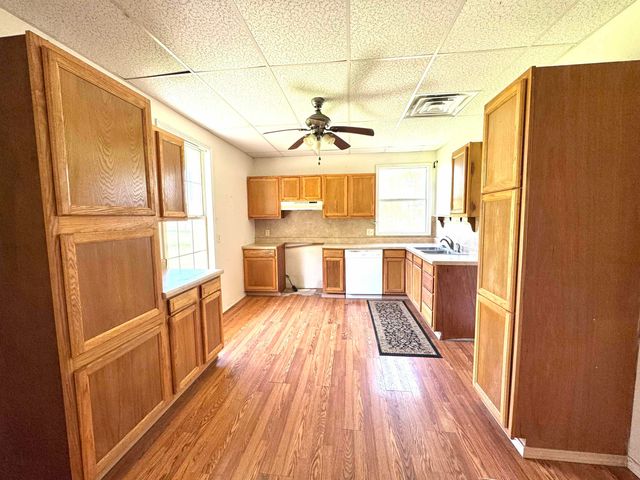 581 CR 467, Carthage, TX 75633