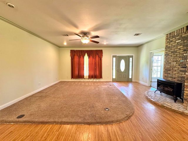 581 CR 467, Carthage, TX 75633