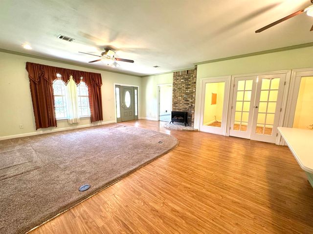 581 CR 467, Carthage, TX 75633