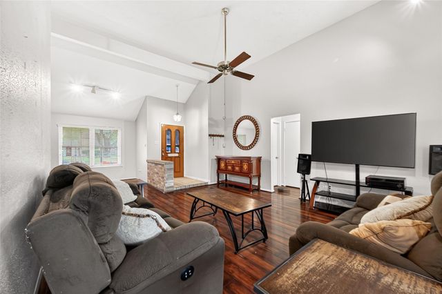 15343 Meadow Village Drive, Houston, TX 77095