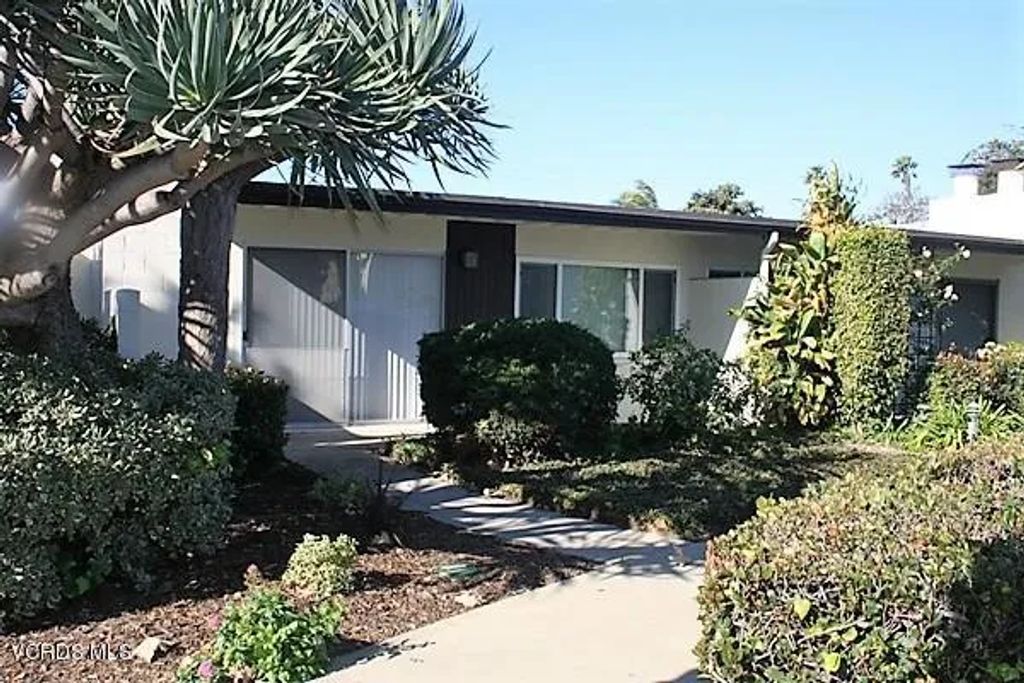 61 Redwood Avenue, Ventura, CA 93003