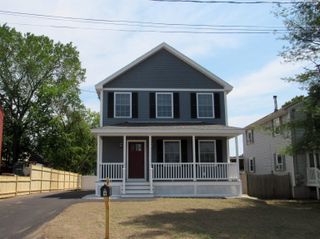 9 MISSION Avenue, Manchester, NH 03104