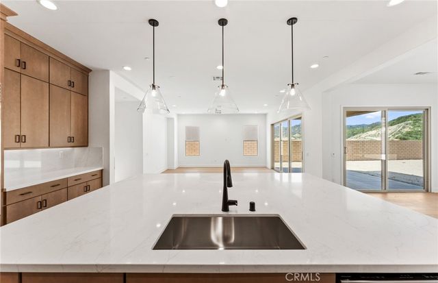 11838 Canoga Avenue, Chatsworth, CA 91311