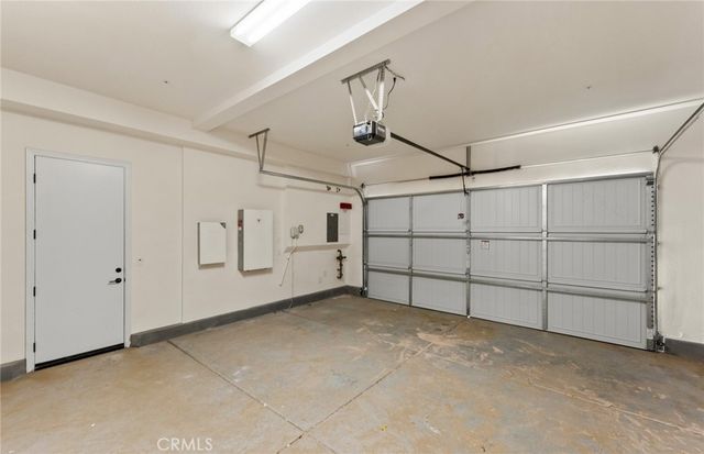 11838 Canoga Avenue, Chatsworth, CA 91311