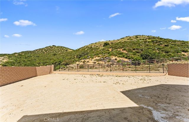 11838 Canoga Avenue, Chatsworth, CA 91311