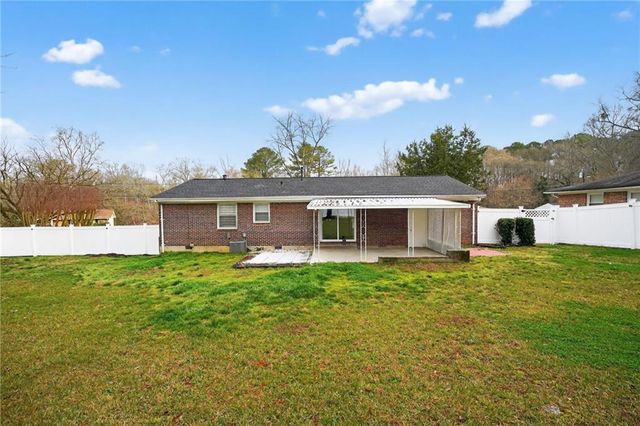 2479 Yolanda Trail, Ellenwood, GA 30294