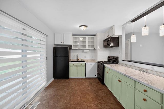 2479 Yolanda Trail, Ellenwood, GA 30294