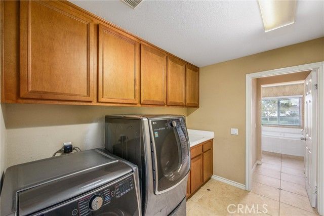 8574 Lourenco Lane, Eastvale, CA 92880